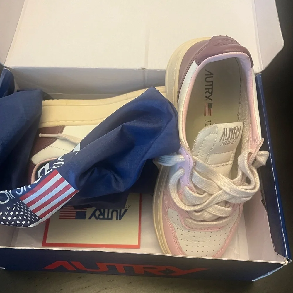 Autry boys sneakers size 32 - Picture 2 of 7